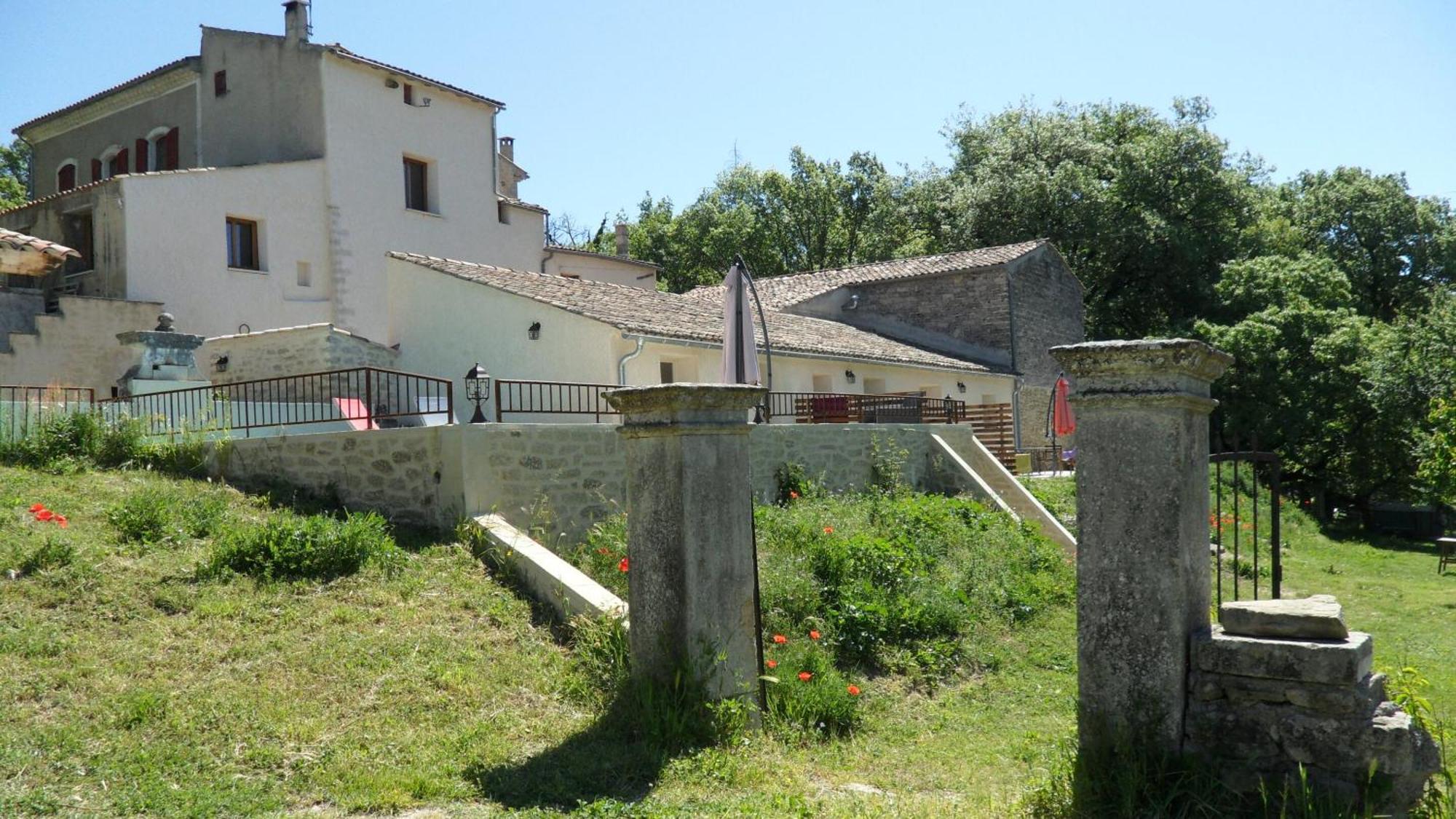 Les Anes De Forcalquier Hotel Exterior foto