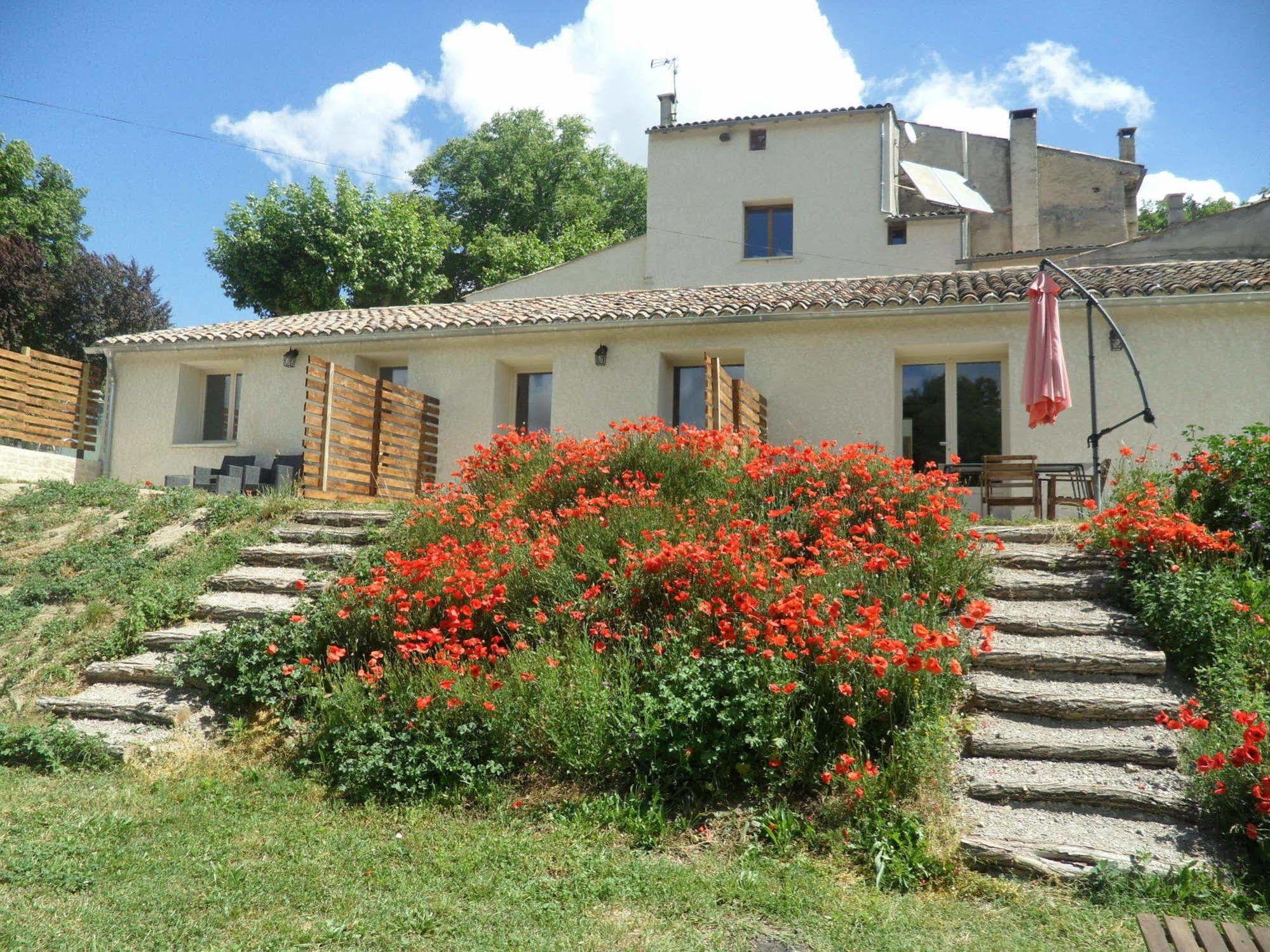 Les Anes De Forcalquier Hotel Exterior foto